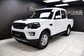 Mahindra Pik Up 2.2 Mhawk S11 Karoo D Cab 4X4 At