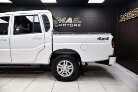 Mahindra Pik Up 2.2 Mhawk S11 Karoo D Cab 4X4 At