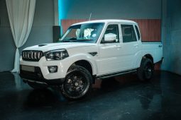 Mahindra Pik Up 2.2 Mhawk S11 Karoo D Cab 4X4 At