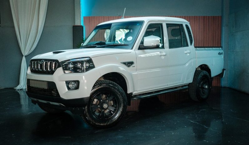 
								Mahindra Pik Up 2.2 Mhawk S11 Karoo D Cab 4X4 At full									
