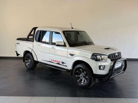 Mahindra Pik Up 2.2 Mhawk S11 Karoo D Cab 4X4 At