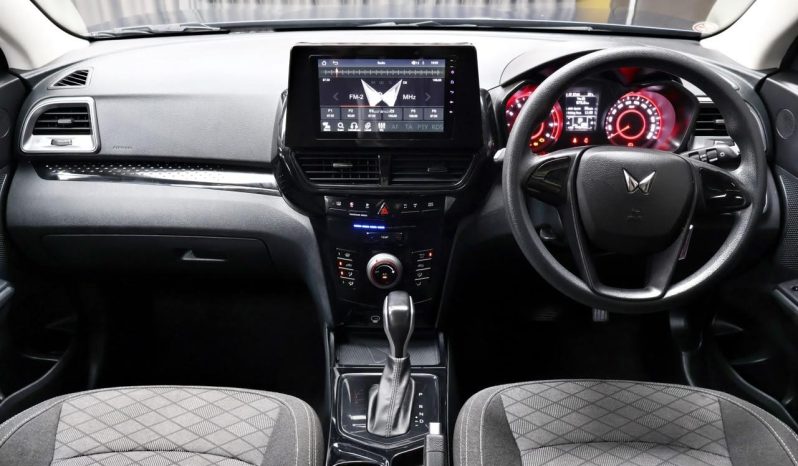 
								Mahindra Xuv3XO 1.2T Mx2 At full									