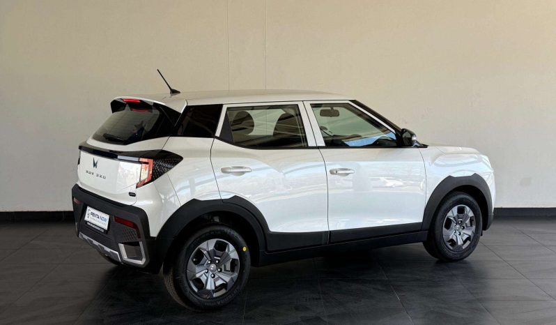 
								Mahindra Xuv3XO 1.2T Mx2 At full									