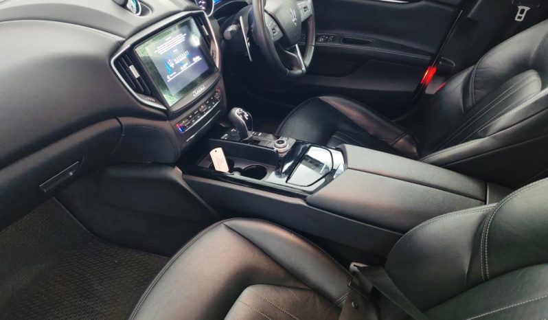 
								Maserati Ghibli 3.0 V6 Diesel full									