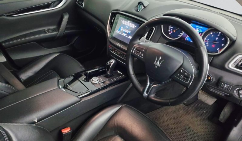 
								Maserati Ghibli 3.0 V6 Diesel full									