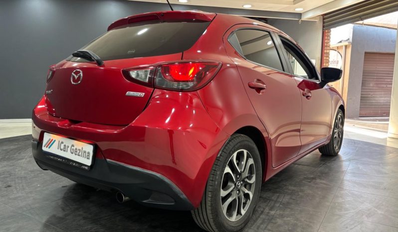 
								Mazda Mazda2 1.5 De Hazumi At full									
