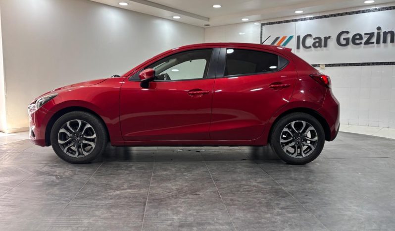 
								Mazda Mazda2 1.5 De Hazumi At full									