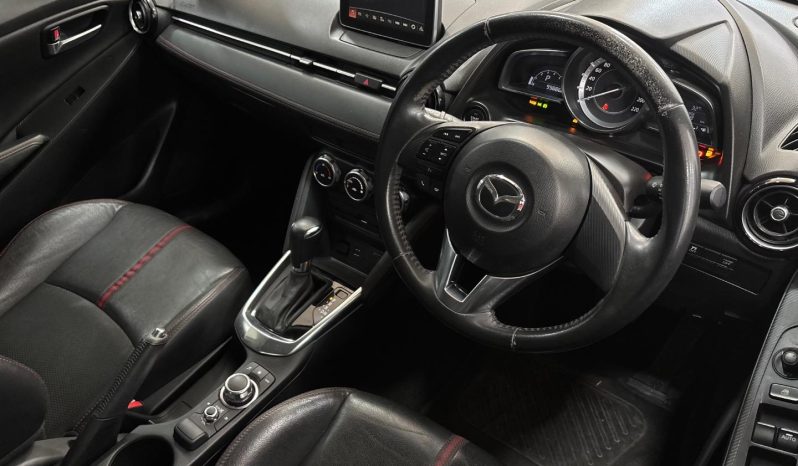 
								Mazda Mazda2 1.5 De Hazumi At full									
