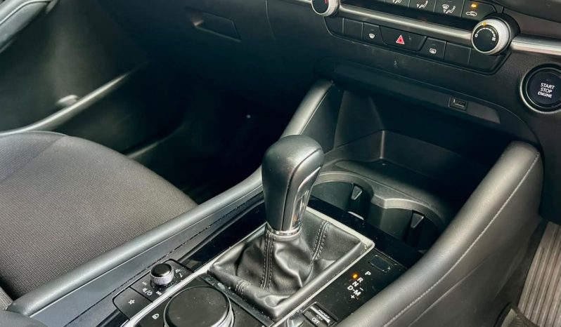 
								Mazda Mazda3 Hatch 1.5 Dynamic At full									