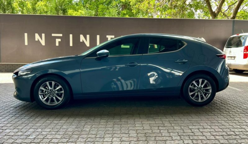 
								Mazda Mazda3 Hatch 1.5 Dynamic At full									