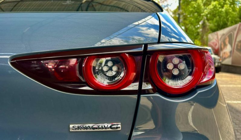 
								Mazda Mazda3 Hatch 1.5 Dynamic At full									