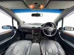 
										Mercedes Benz A-Class 160 Classic Touchshift full									
