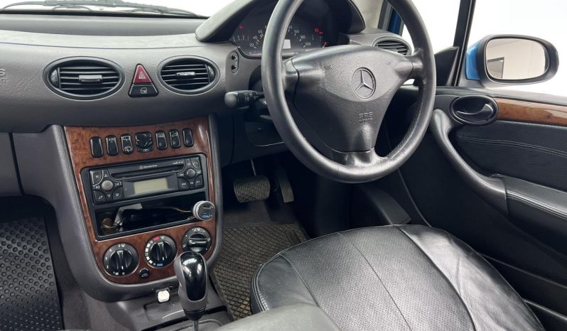 
								Mercedes Benz A-Class 160 Classic Touchshift full									
