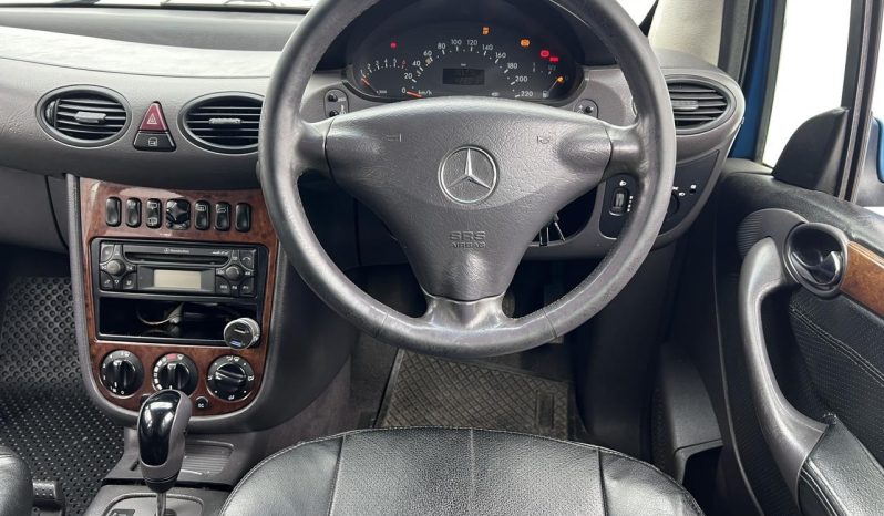 
								Mercedes Benz A-Class 160 Classic Touchshift full									