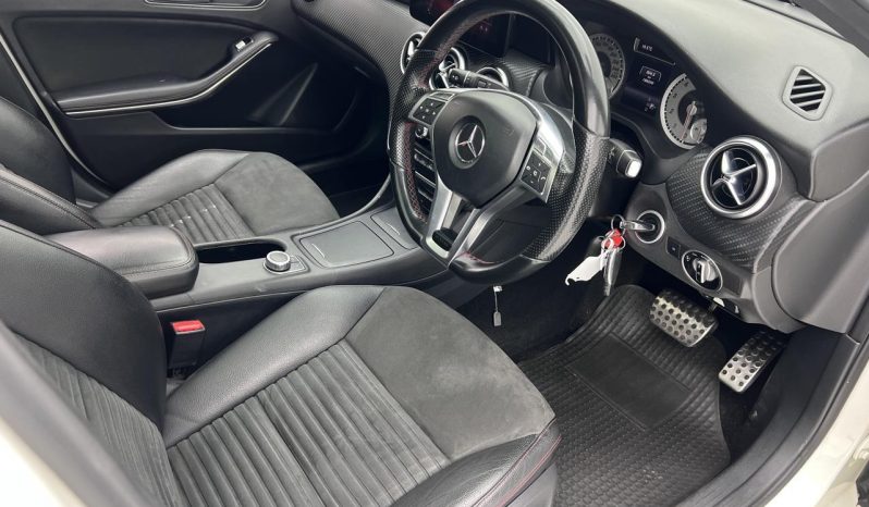 
								Mercedes Benz A-Class 200 Blueefficiency Amg Sport 7G-Dct full									