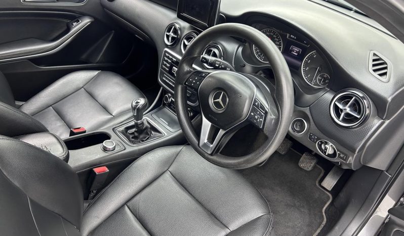 
								Mercedes Benz A-Class 200 Blueefficiency Urban Line full									