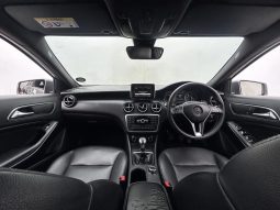 
										Mercedes Benz A-Class 200 Blueefficiency Urban Line full									