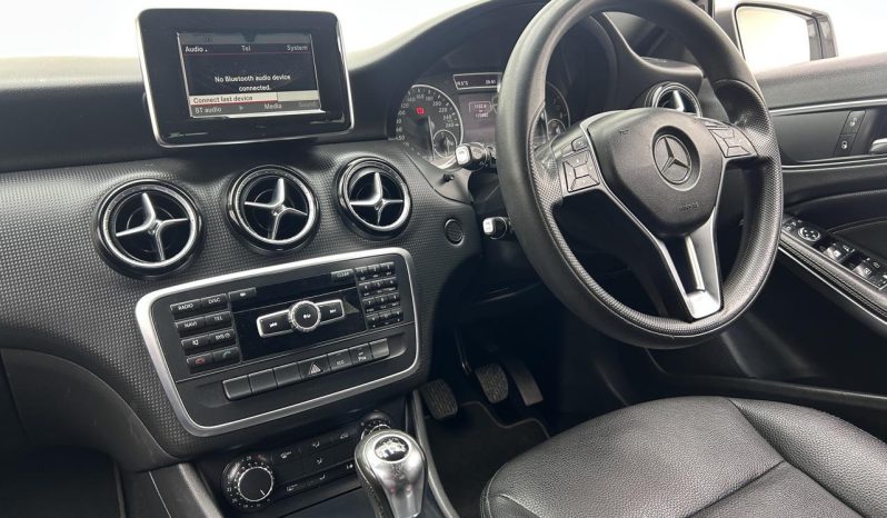 
								Mercedes Benz A-Class 200 Blueefficiency Urban Line full									
