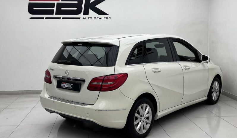
								Mercedes Benz B-Class B 200 Blueefficiency 7G-Dct full									