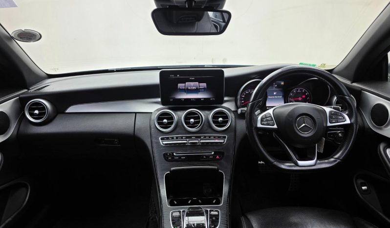 
								Mercedes Benz C-Class Cabriolet C 200 Amg 9G-Tronic full									