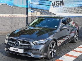 Mercedes Benz C Class Sedan 200