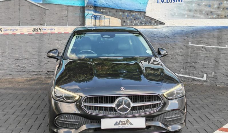 
								Mercedes Benz C Class Sedan 200 full									