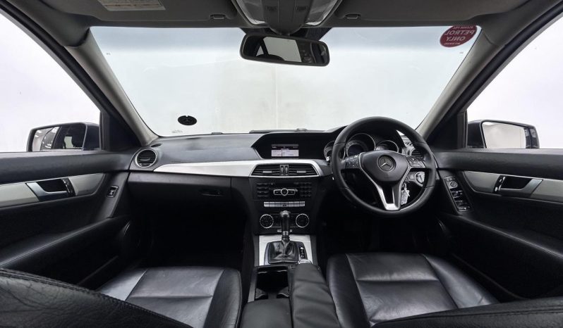 
								Mercedes Benz C-Class Sedan C 180 Blueefficiency Avantgarde 7G- full									