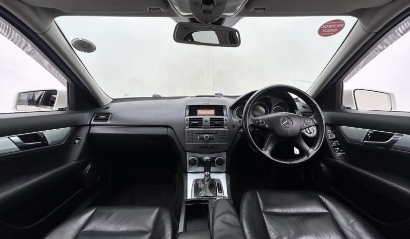 
								Mercedes Benz C-Class Sedan C 180 Cgi Blueefficiency Classic To full									