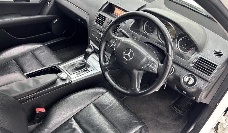 
								Mercedes Benz C-Class Sedan C 180 Cgi Blueefficiency Classic To full									