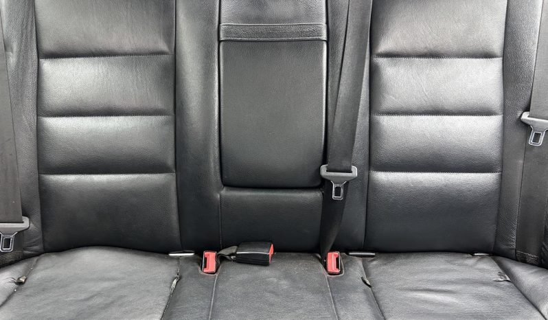 
								Mercedes Benz C-Class Sedan C 250 Cdi Blueefficiency Avantgarde full									