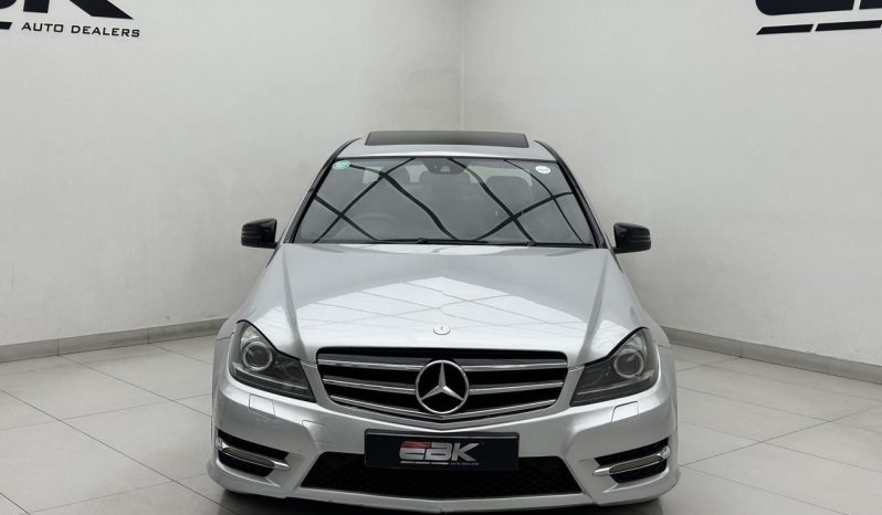
								Mercedes Benz C-Class Sedan C 250 Cdi Blueefficiency Avantgarde full									