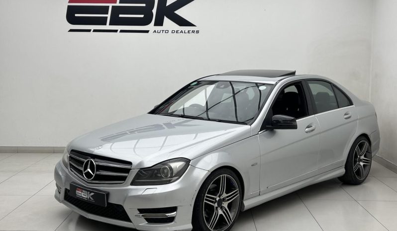 
								Mercedes Benz C-Class Sedan C 250 Cdi Blueefficiency Avantgarde full									