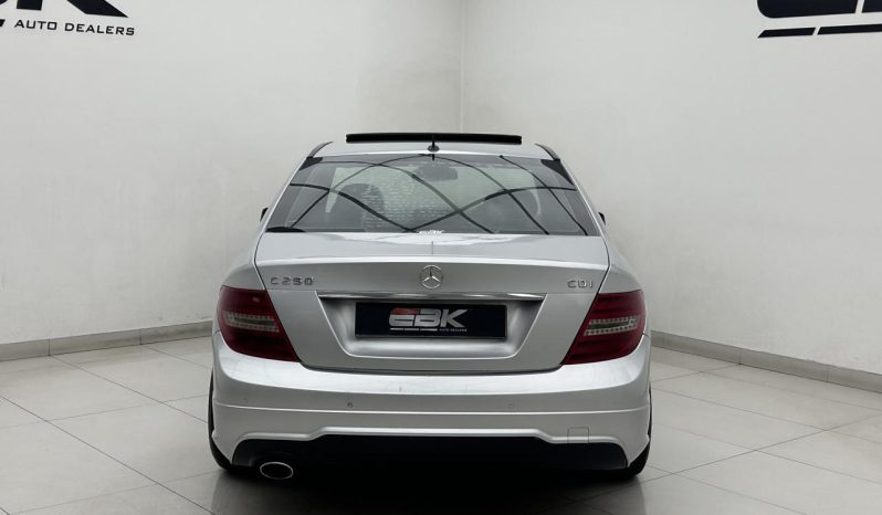 
								Mercedes Benz C-Class Sedan C 250 Cdi Blueefficiency Avantgarde full									