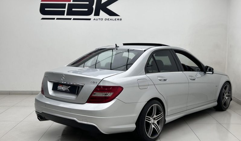 
								Mercedes Benz C-Class Sedan C 250 Cdi Blueefficiency Avantgarde full									
