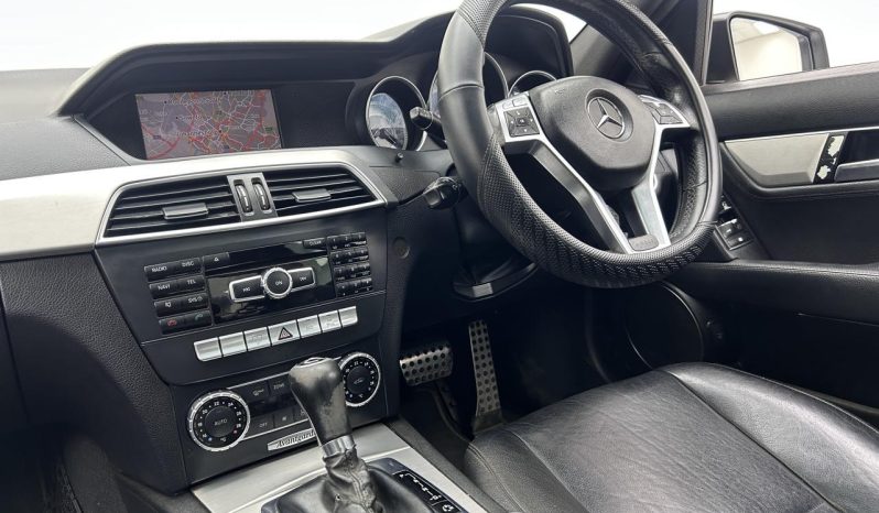 
								Mercedes Benz C-Class Sedan C 250 Cdi Blueefficiency Avantgarde full									