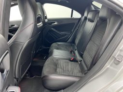 
										Mercedes Benz Cla Cla 200 7G-Dct full									