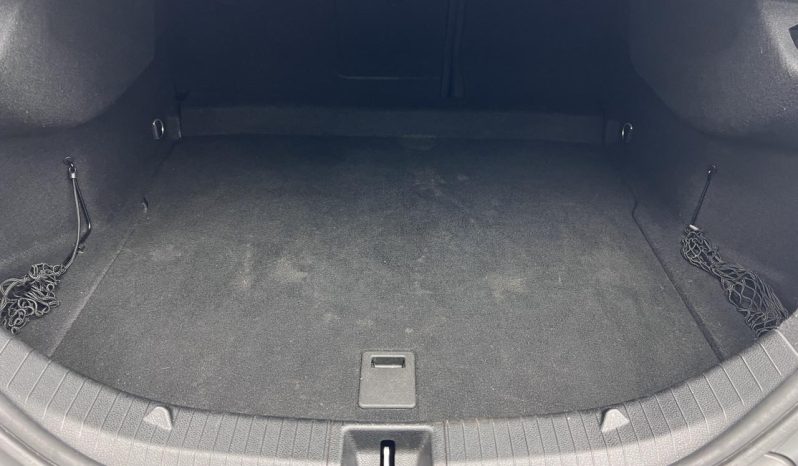 
								Mercedes Benz Cla Cla 200 7G-Dct full									