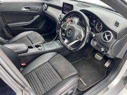 
										Mercedes Benz Cla Cla 200 7G-Dct full									