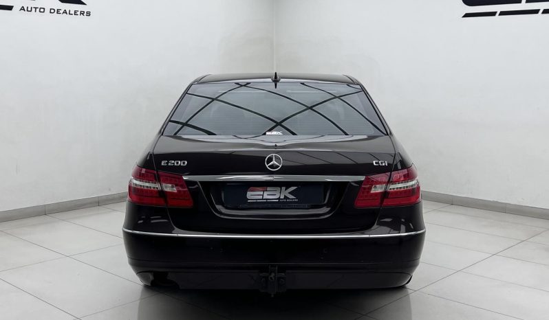 
								Mercedes Benz E-Class Sedan E 200 Cgi Blueefficiency Avantgarde full									