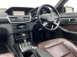 
										Mercedes Benz E-Class Sedan E 200 Cgi Blueefficiency Avantgarde full									