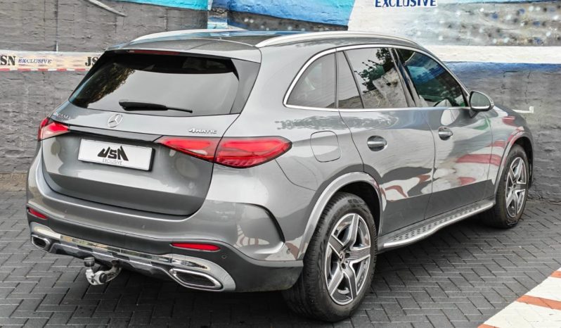 
								Mercedes Benz Glc Suv 220 D 4matic full									