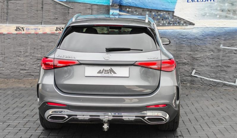 
								Mercedes Benz Glc Suv 220 D 4matic full									