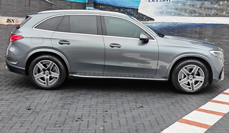 
								Mercedes Benz Glc Suv 220 D 4matic full									