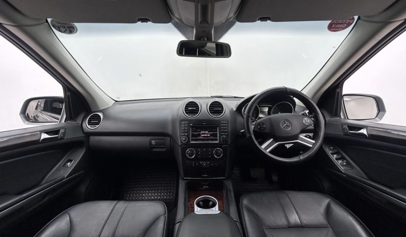 
								Mercedes Benz Ml Ml 350 7G-Tronic full									
