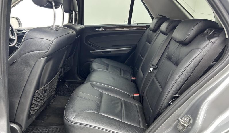 
								Mercedes Benz Ml Ml 350 7G-Tronic full									