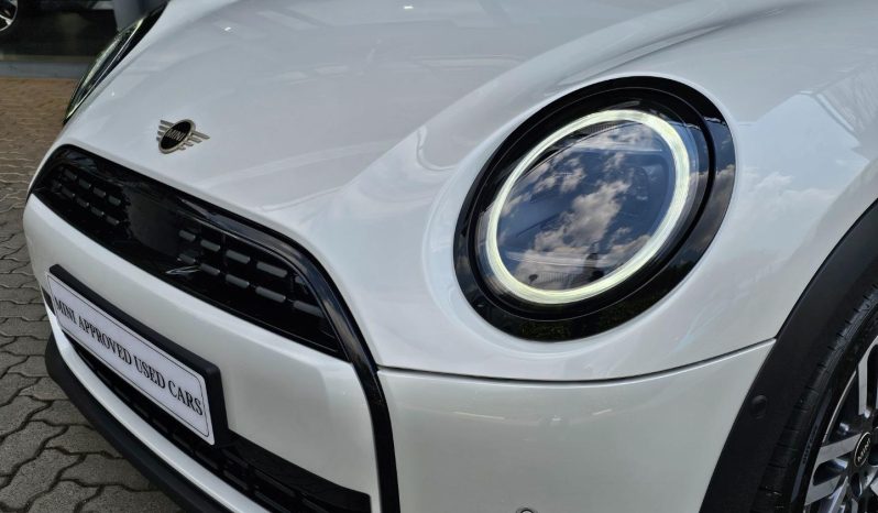 
								MINI Hatch 3-Door Cooper C full									