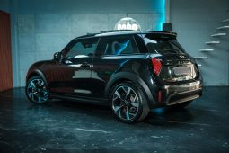 
										MINI Hatch 3-Door Cooper S full									