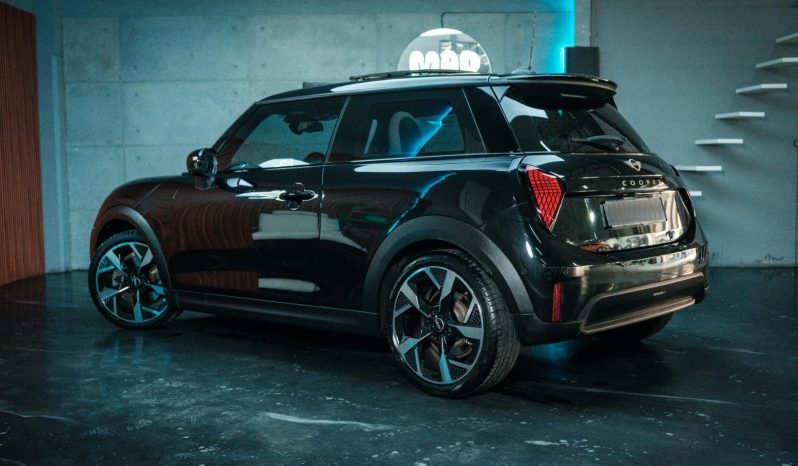 
								MINI Hatch 3-Door Cooper S full									