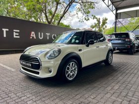 MINI Hatch 5-Door Cooper Steptronic