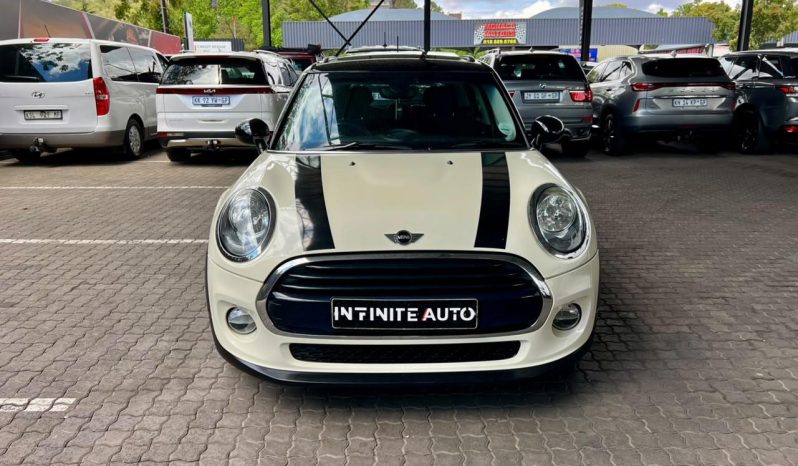 
								MINI Hatch 5-Door Cooper Steptronic full									